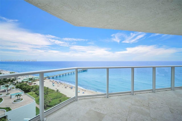2 of 96 - 16445 Collins Ave 1426, Sunny Isles Beach, FL