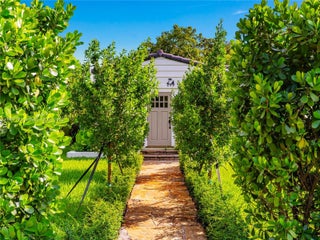 Photo of Listing #A11847749