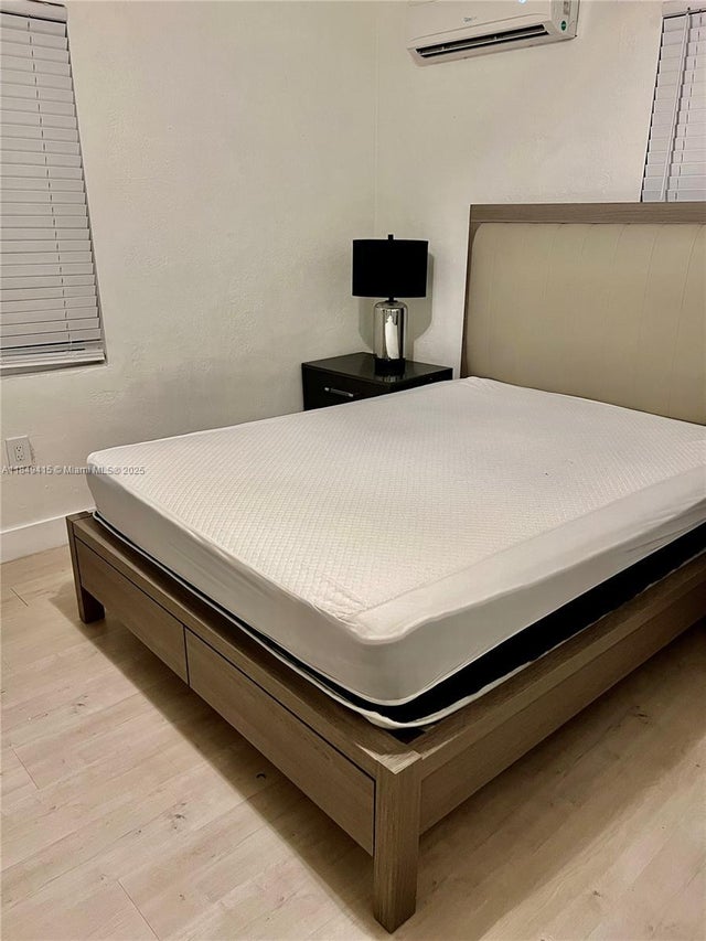 5 of 8 - 7928 Harding Ave 5, Miami Beach, FL