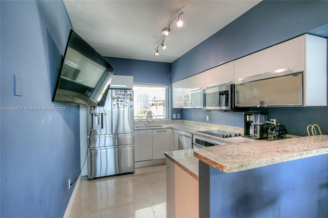 2 of 16 - 601 Ne 36th St 710, Miami, FL