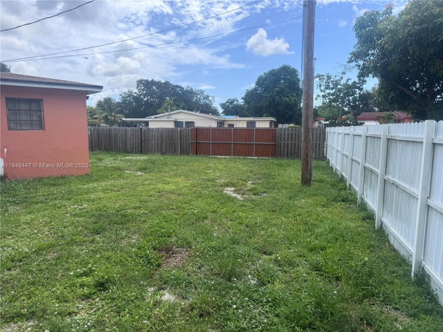 5 of 7 - 1750 Nw 185th St, Miami Gardens, FL