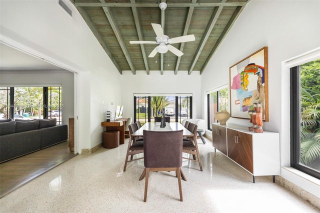 4 of 25 - 1080 Ne 86th, Miami, FL