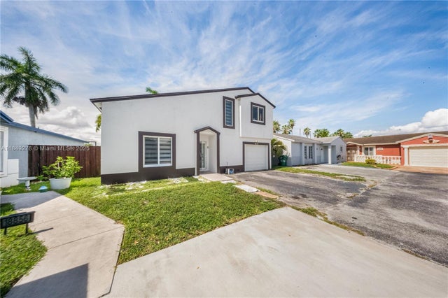 2 of 32 - 18858 Nw 63rd Ct Cir, Hialeah, FL