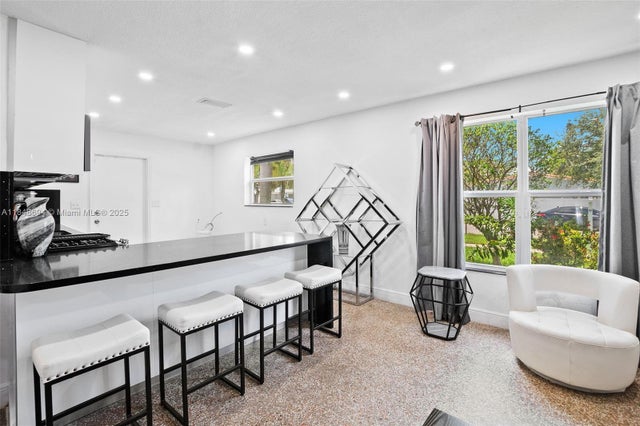 5 of 25 - 3711 Sw 58th Ave, Davie, FL