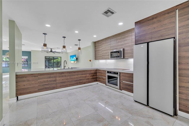 3 of 56 - 4424 Hidden Harbour Ter, Dania Beach, FL