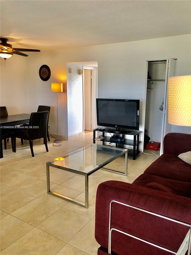 2 of 27 - 1425 Arthur St 514b, Hollywood, FL