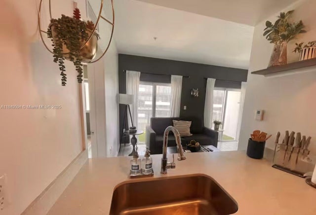 3 of 14 - 481 Ne 29th St 705, Miami, FL