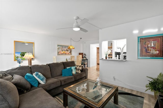 4 of 26 - 275 Farnham L 275, Deerfield Beach, FL