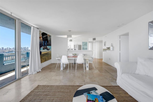 5 of 32 - 90 Alton Rd 2702, Miami Beach, FL