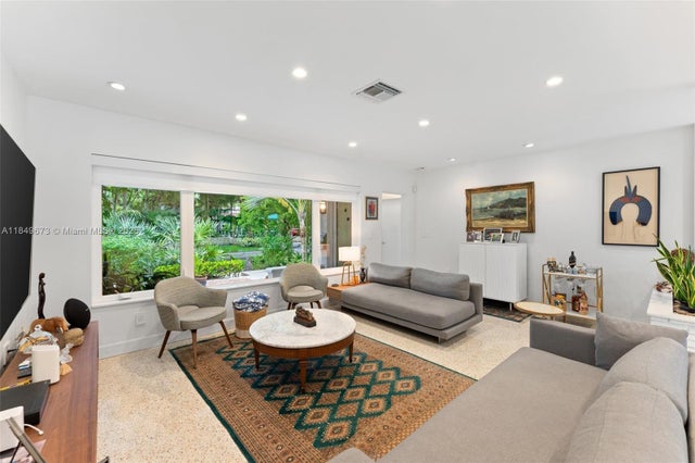 1 of 24 - 415 Garlenda Ave, Coral Gables, FL