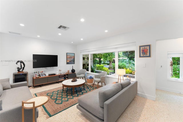 2 of 24 - 415 Garlenda Ave, Coral Gables, FL