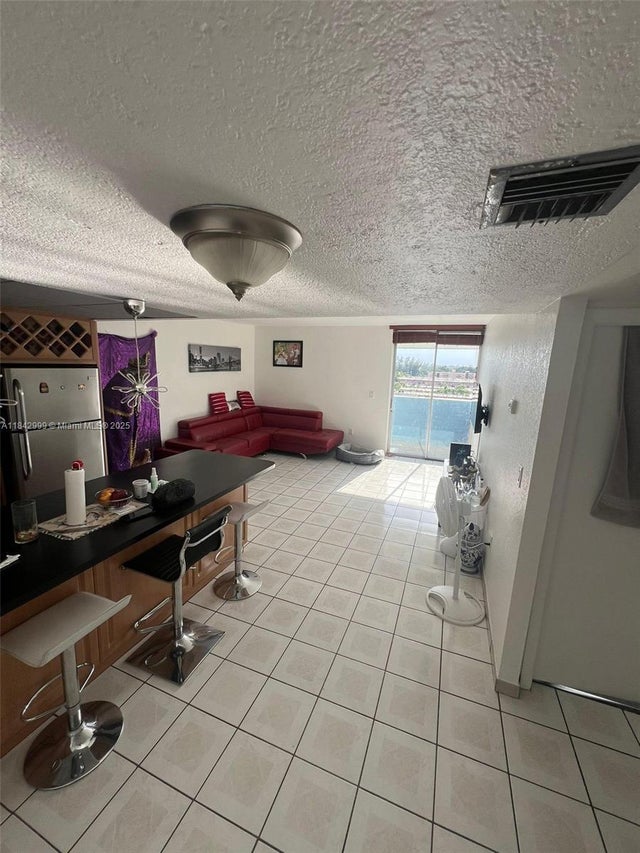 5 of 10 - 5050 Nw 7th St 720, Miami, FL