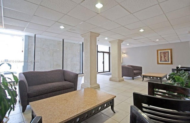 5 of 42 - 2016 Bay Dr 202, Miami Beach, FL