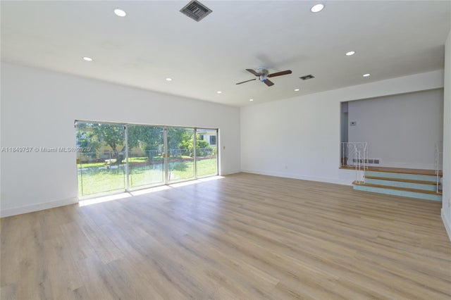 5 of 33 - 1411 Sw 82nd Ct, Miami, FL