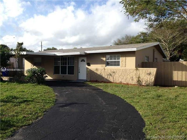 1 of 21 - 6881 Sw 6th St, Pembroke Pines, FL