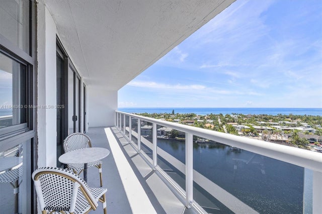 4 of 45 - 20515 E Country Club Dr 1747, Aventura, FL