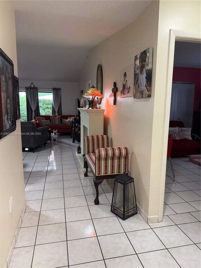 3 of 13 - 13402 Sw 116th Pl, Miami, FL