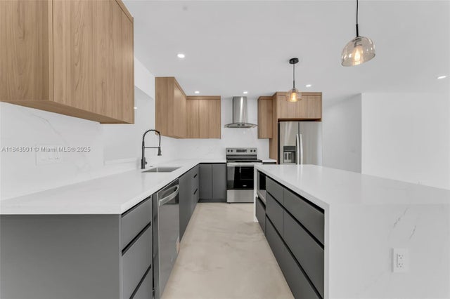 3 of 38 - 7993 W 18th Ln, Hialeah, FL