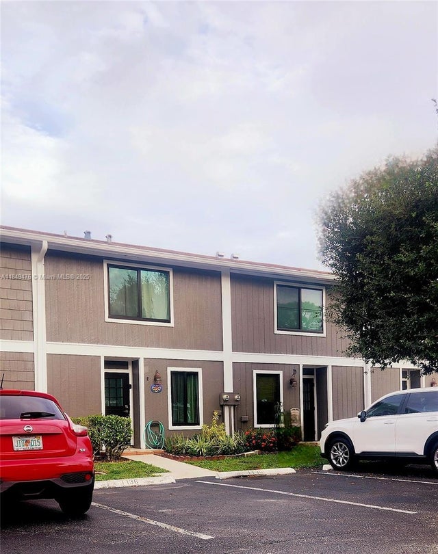 3 of 21 - 796 Hill Drive, West Palm Beach, FL