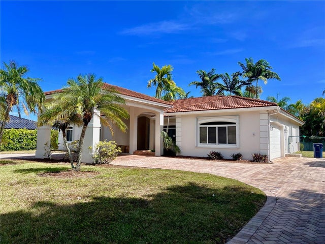 4 of 42 - 8220 Sw 187th St, Cutler Bay, FL