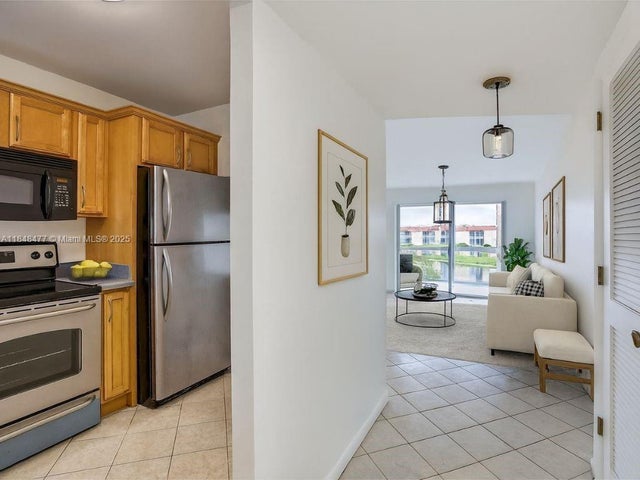 5 of 38 - 8880 Sunrise Lakes Blvd 310, Sunrise, FL