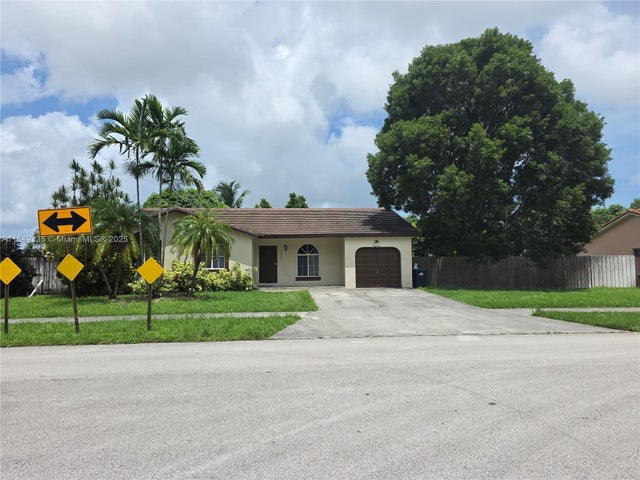 1 of 9 - 22037 Sw 129th Ave, Miami, FL