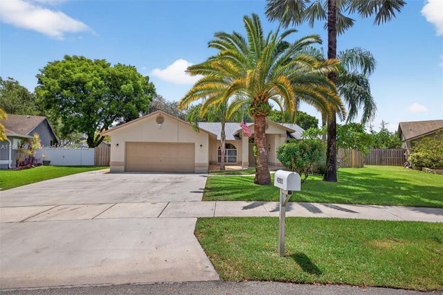 3 of 41 - 4201 Sw 78th Dr, Davie, FL