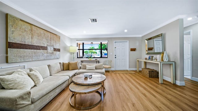 2 of 35 - 5212 Taft St, Hollywood, FL