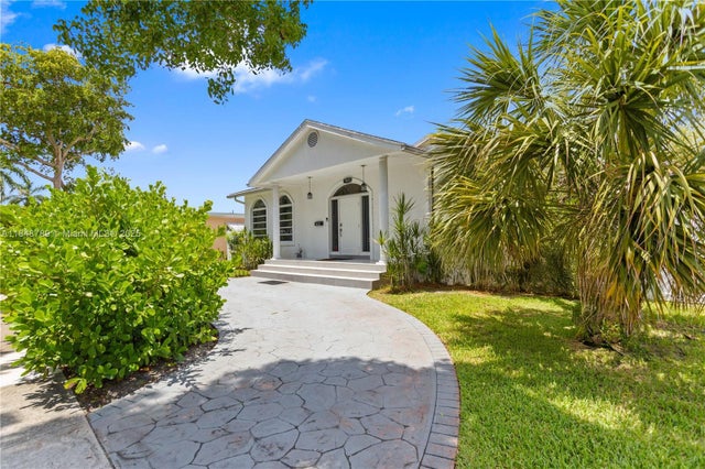 2 of 44 - 1623 Mayo St, Hollywood, FL