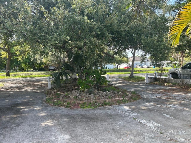 4 of 12 - N/A, Miami Springs, FL