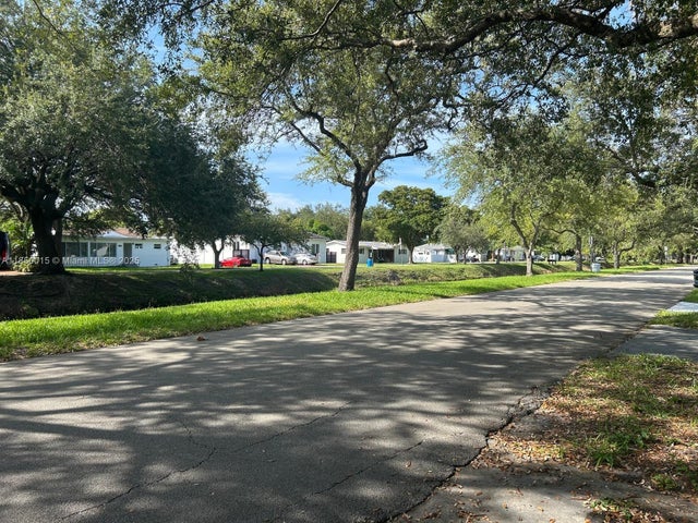 5 of 12 - N/A, Miami Springs, FL