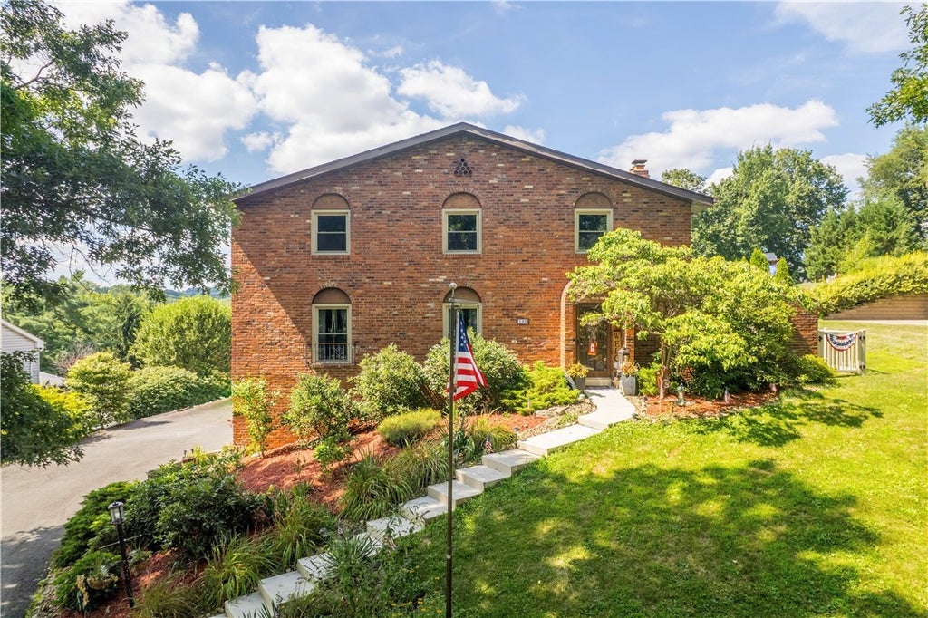 190 Delaware Trail, Peters