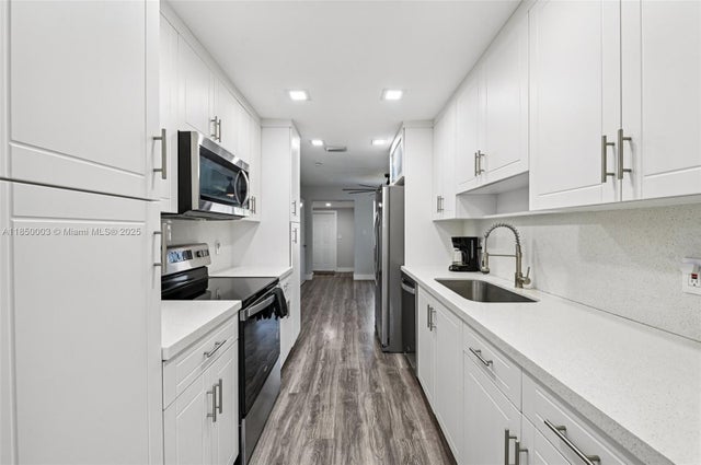 2 of 33 - 2897 Ne 12th Ave, Pompano Beach, FL