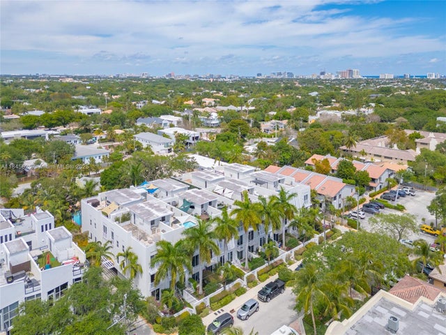 1 of 18 - 811 Se 12th Ct, Fort Lauderdale, FL