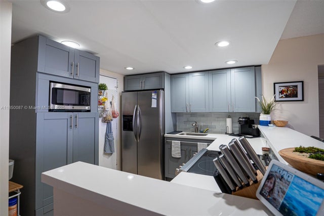 3 of 31 - 500 Three Islands Blvd 1008, Hallandale Beach, FL