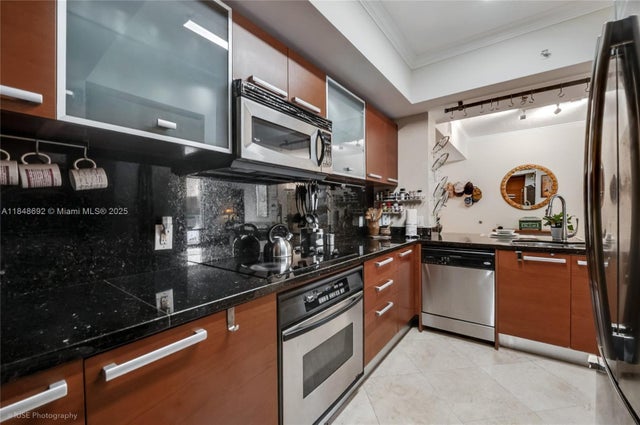 4 of 20 - 2030 S Douglas Rd 511, Coral Gables, FL