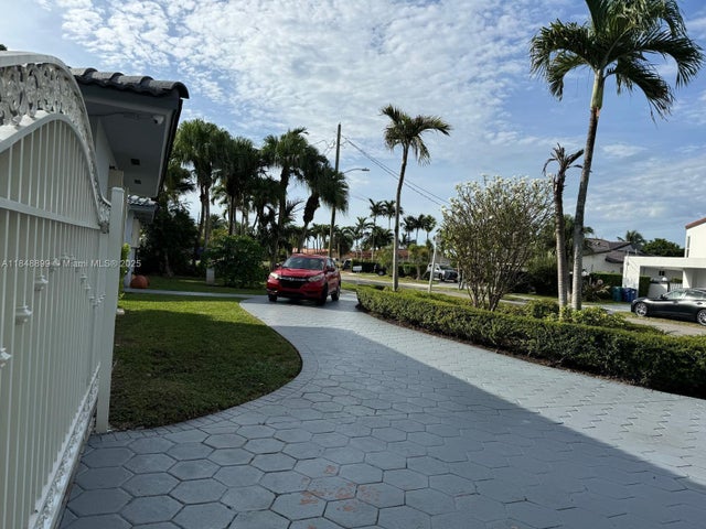 4 of 29 - 4311 Sw 95th Ct, Miami, FL