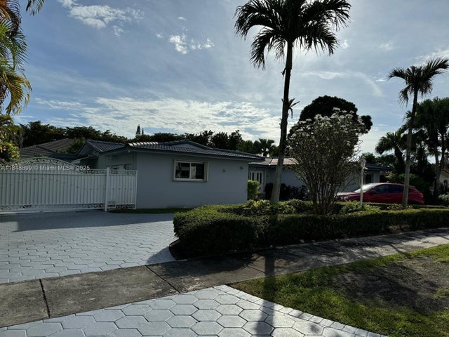 5 of 29 - 4311 Sw 95th Ct, Miami, FL