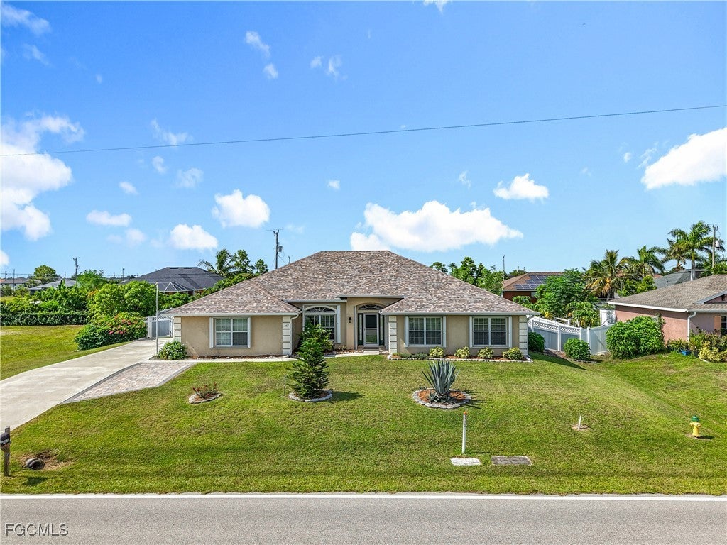 607 Tropicana Pkwy W, Cape Coral