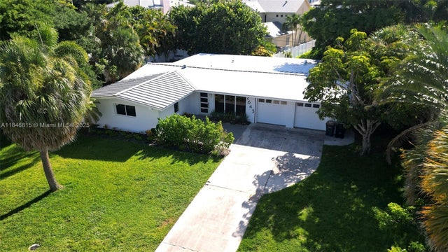 1 of 64 - 2643 Ne 26th Ter, Lighthouse Point, FL