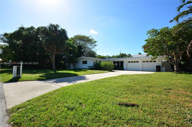 2 of 64 - 2643 Ne 26th Ter, Lighthouse Point, FL