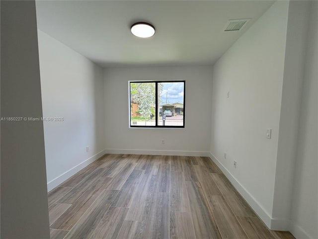 4 of 34 - 2254 Greene St, Hollywood, FL