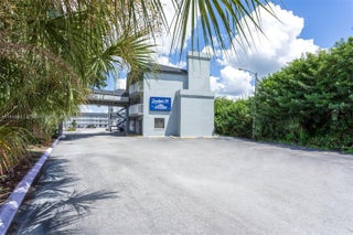 Photo of Listing #A11849641