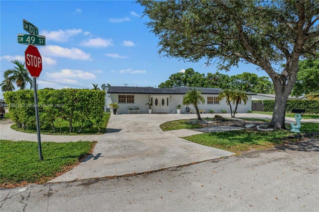 2 of 40 - 10351 Sw 49th St, Miami, FL