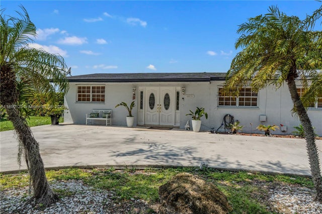 4 of 40 - 10351 Sw 49th St, Miami, FL
