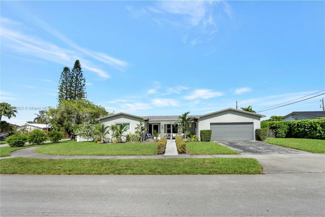 1 of 22 - 1824 Sw 100th Ave, Miami, FL