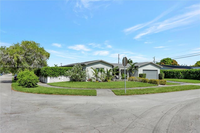 2 of 22 - 1824 Sw 100th Ave, Miami, FL