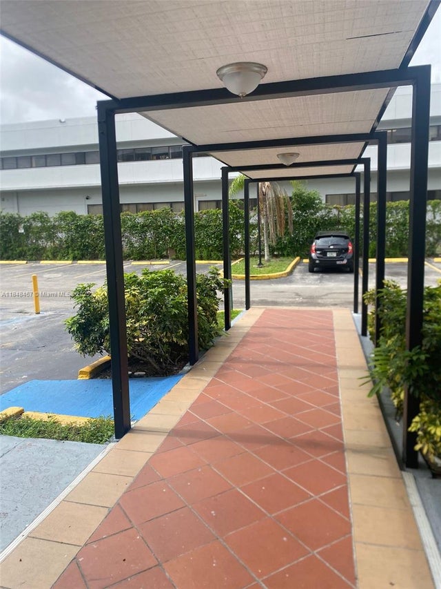 3 of 5 - 16450 Nw 2nd Ave 404, Miami, FL