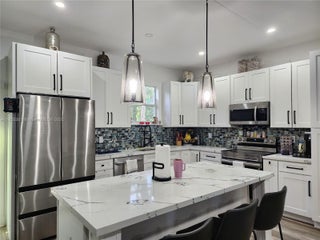 Photo of Listing #A11850301