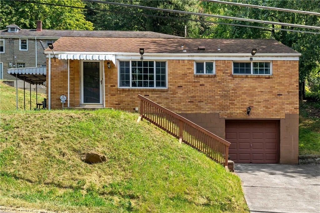 349 Siebert Road, Ross